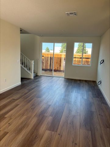 3616 Parc Villa Cir, Sacramento, CA 95827