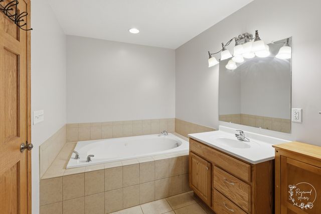 529 Hollyberry Lane, Bourbonnais, IL 60914