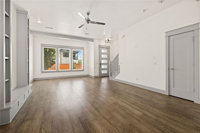 420 SW C Street, Bentonville, AR 72712
