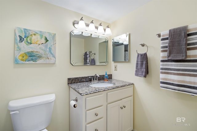 14100 River Road 228B, Pensacola, FL 32507