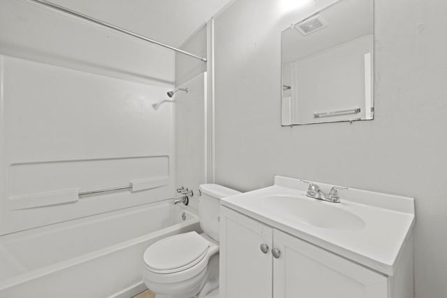 408 Grantham Road, Baytown, TX 77521