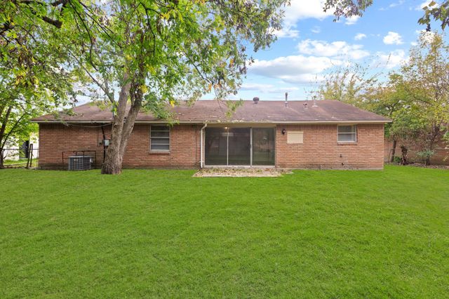 408 Grantham Road, Baytown, TX 77521