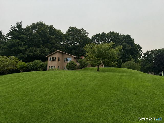11 Mara Trail, South Windsor, CT 06074