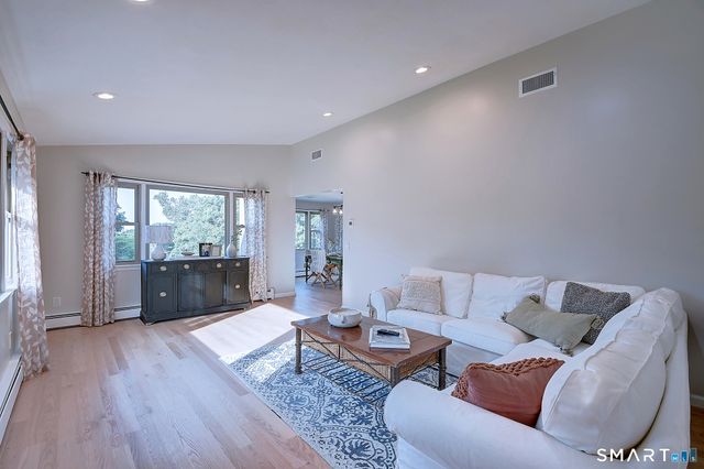 11 Mara Trail, South Windsor, CT 06074