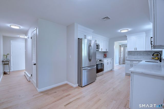 11 Mara Trail, South Windsor, CT 06074