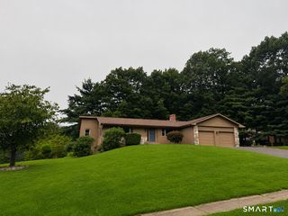 11 Mara Trail, South Windsor, CT 06074
