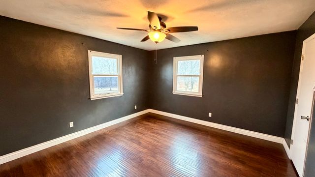 16846 E Payton Road, Opdyke, IL 62872