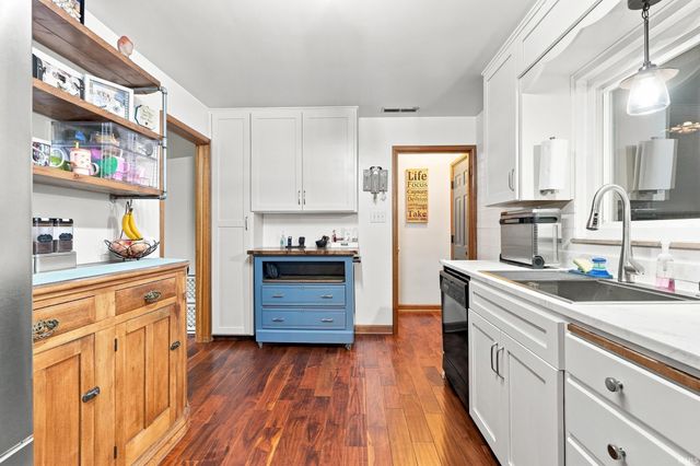6226 E Hills Road, Fort Wayne, IN 46804