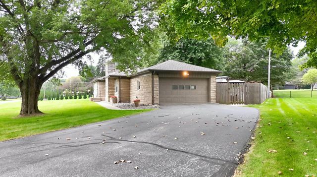 6226 E Hills Road, Fort Wayne, IN 46804