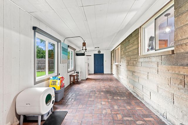 6226 E Hills Road, Fort Wayne, IN 46804