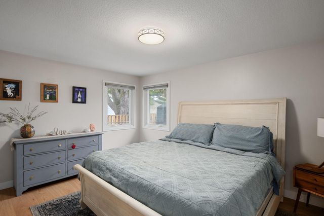 4721 Valley View Road, Edina, MN 55424