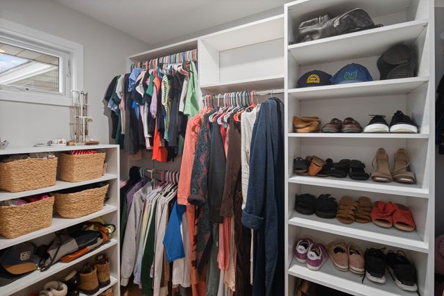 4721 Valley View Road, Edina, MN 55424