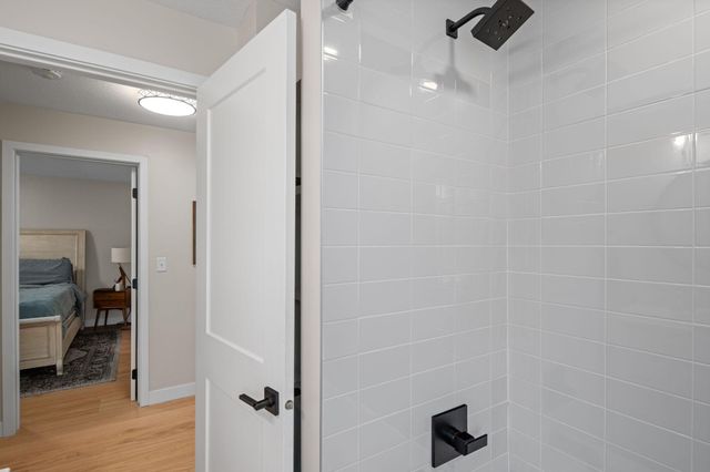 4721 Valley View Road, Edina, MN 55424