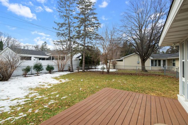 4721 Valley View Road, Edina, MN 55424