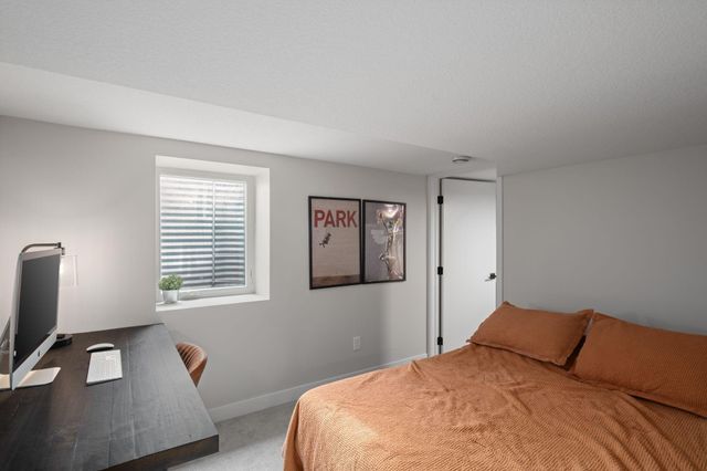 4721 Valley View Road, Edina, MN 55424