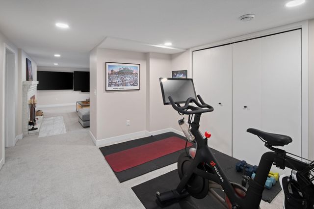 4721 Valley View Road, Edina, MN 55424