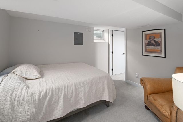 4721 Valley View Road, Edina, MN 55424