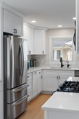 4721 Valley View Road, Edina, MN 55424