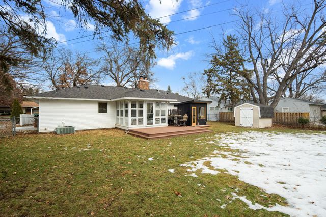 4721 Valley View Road, Edina, MN 55424