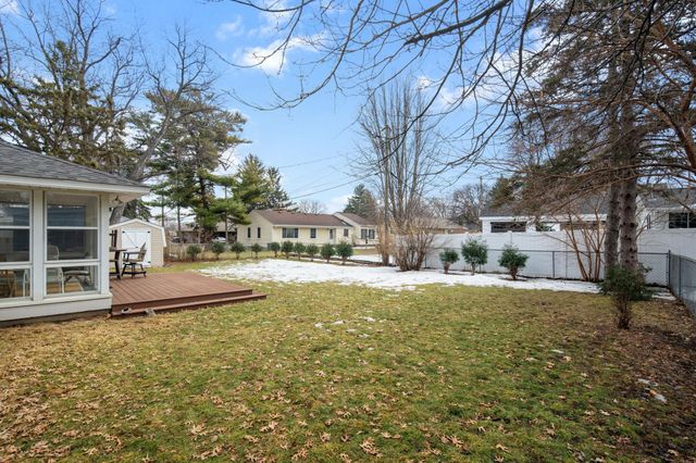 4721 Valley View Road, Edina, MN 55424