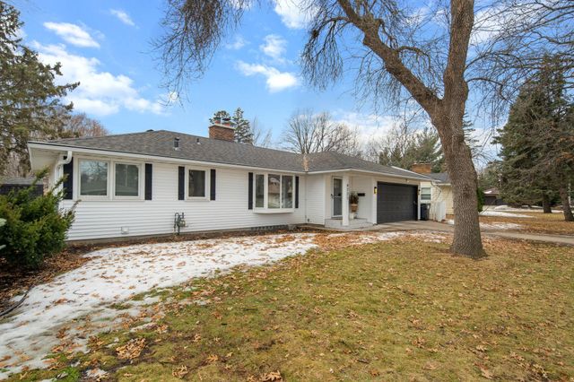 4721 Valley View Road, Edina, MN 55424