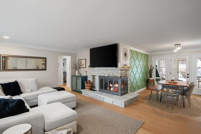 4721 Valley View Road, Edina, MN 55424