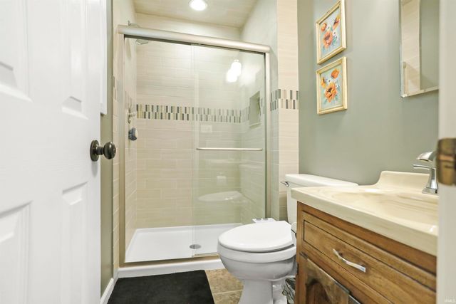 11200 Ridge Knoll Drive, Evansville, IN 47710
