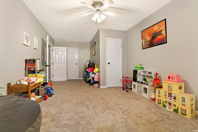 11200 Ridge Knoll Drive, Evansville, IN 47710