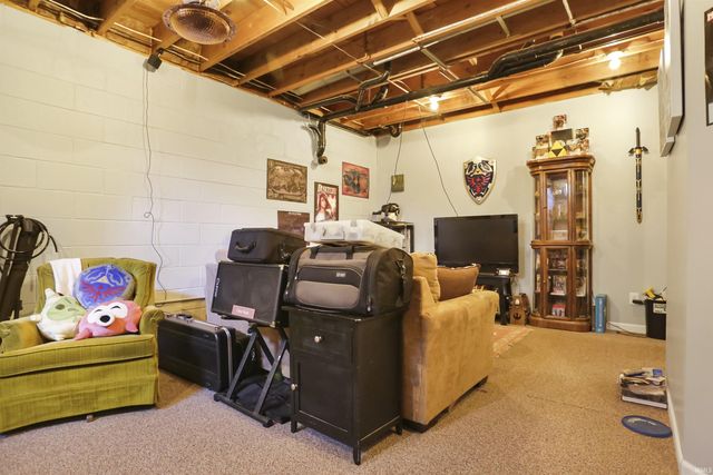 11200 Ridge Knoll Drive, Evansville, IN 47710