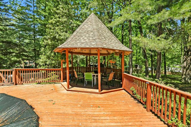 11200 Ridge Knoll Drive, Evansville, IN 47710