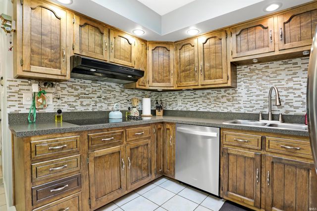 11200 Ridge Knoll Drive, Evansville, IN 47710