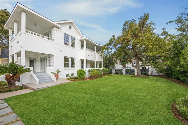 607 Harvard Street, Houston, TX 77007