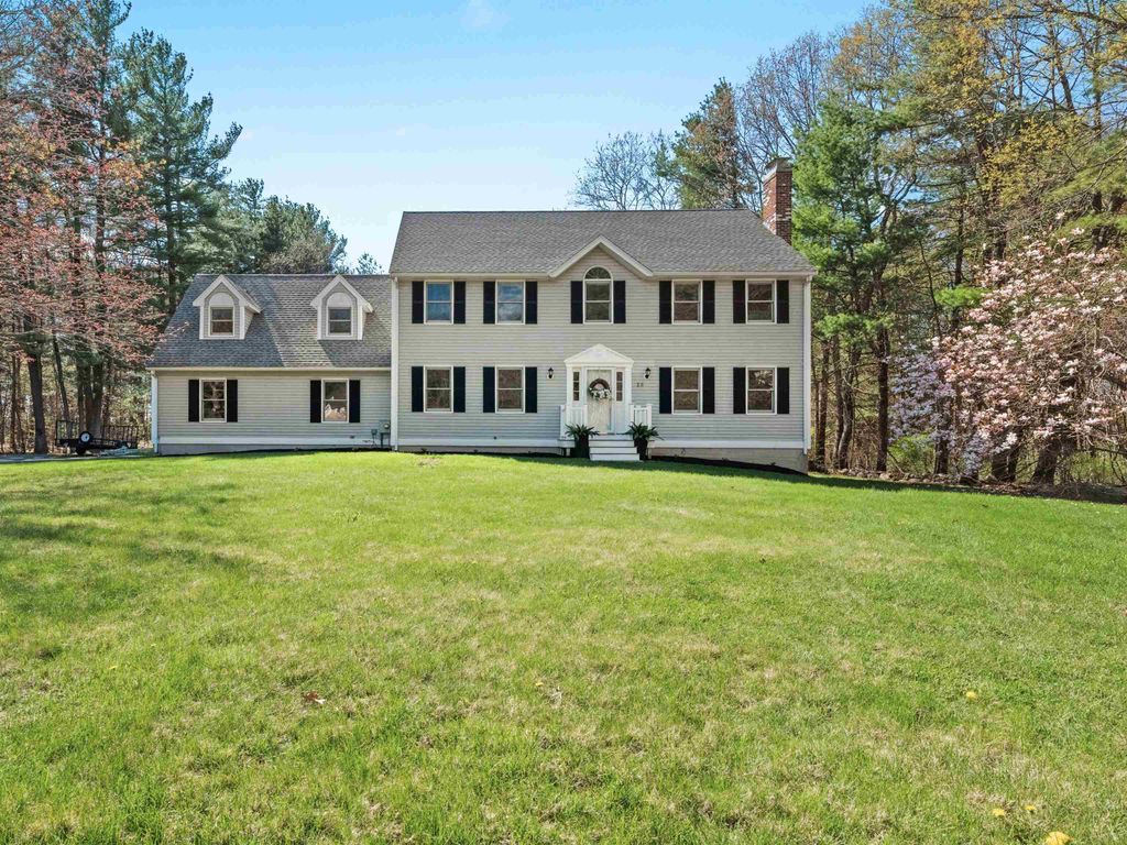25 Fletcher Drive, Pelham, NH 03076