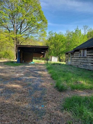 732 FRIENDLY Road, Eden, NC 27288