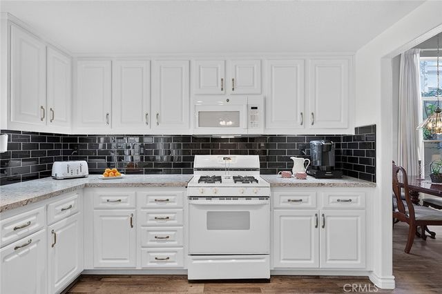 1040 Trailview Lane, Corona, CA 92881