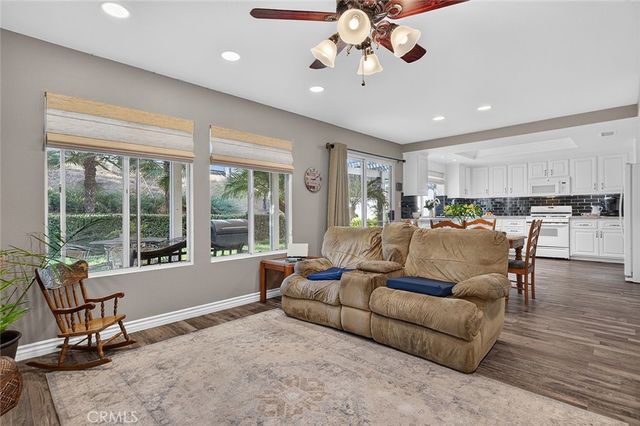 1040 Trailview Lane, Corona, CA 92881