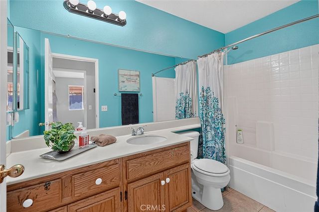 1040 Trailview Lane, Corona, CA 92881