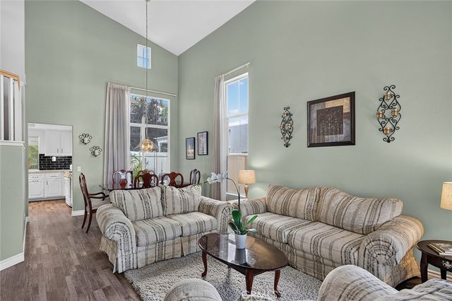 1040 Trailview Lane, Corona, CA 92881
