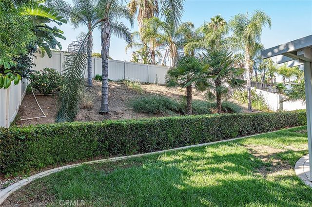 1040 Trailview Lane, Corona, CA 92881