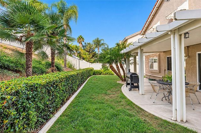 1040 Trailview Lane, Corona, CA 92881