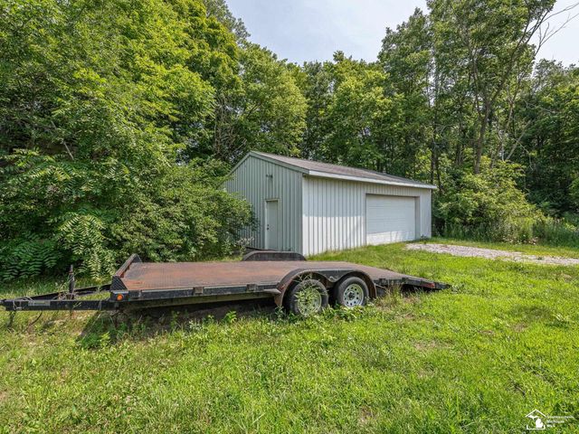 1606 Mooreville Road, Milan, MI 48160