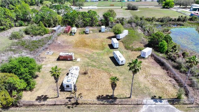 221 Commercial Place, Sebring, FL 33876