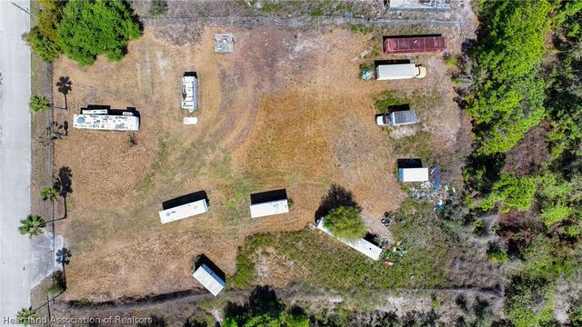 221 Commercial Place, Sebring, FL 33876