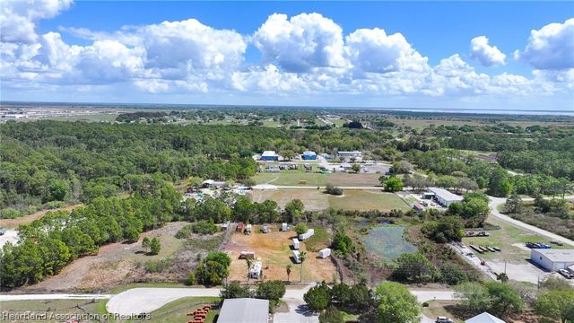221 Commercial Place, Sebring, FL 33876