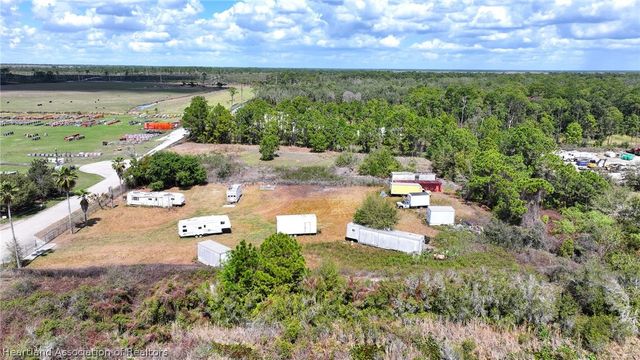 221 Commercial Place, Sebring, FL 33876