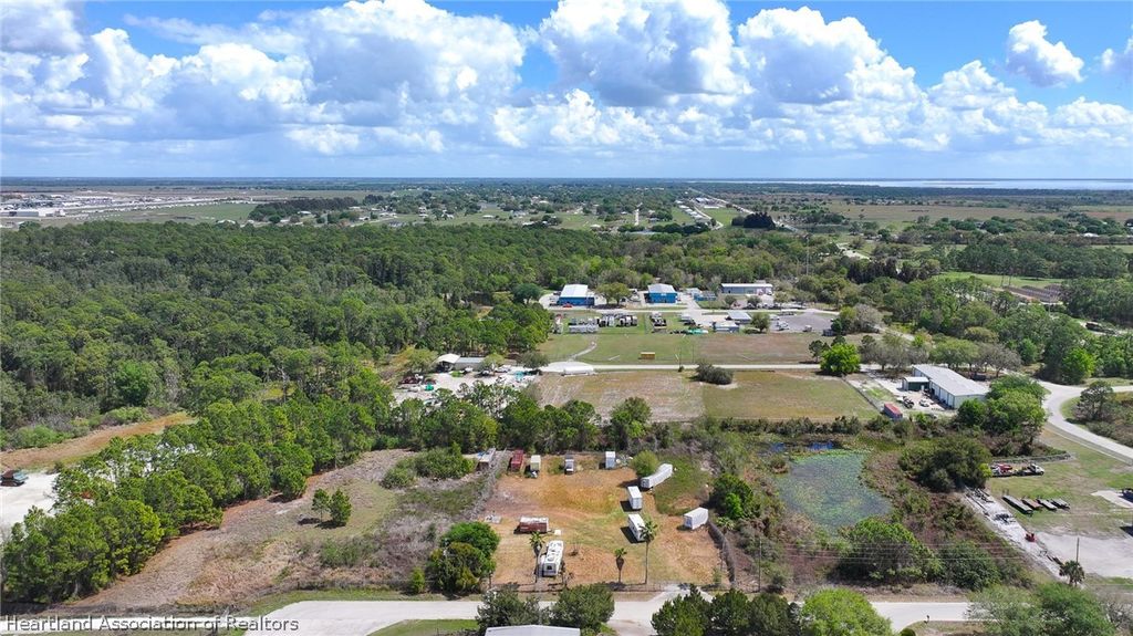 221 Commercial Place, Sebring, FL 33876