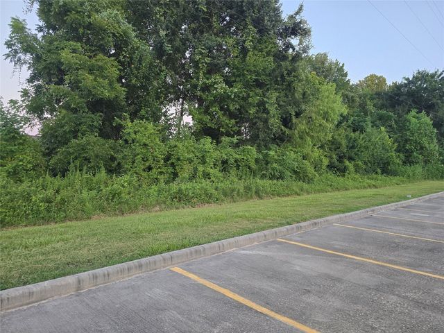 1717 S Victory Drive, Houston, TX 77088