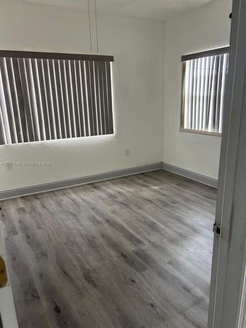 1322 SW 7th St 6, Miami, FL 33135