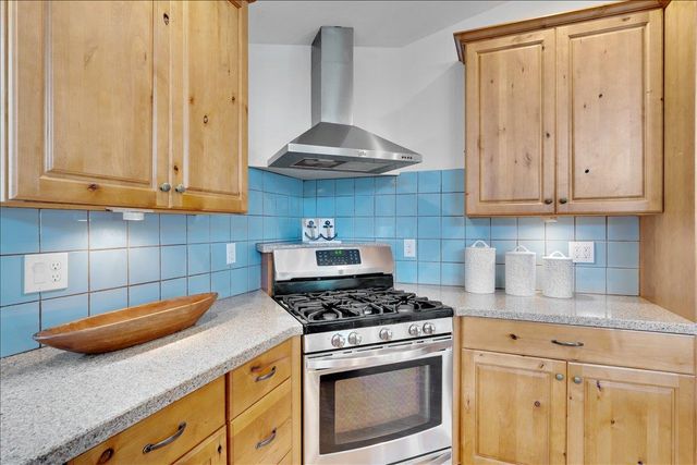 735 Eaton Street, Santa Cruz, CA 95062