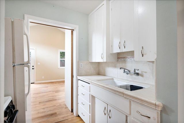 735 Eaton Street, Santa Cruz, CA 95062